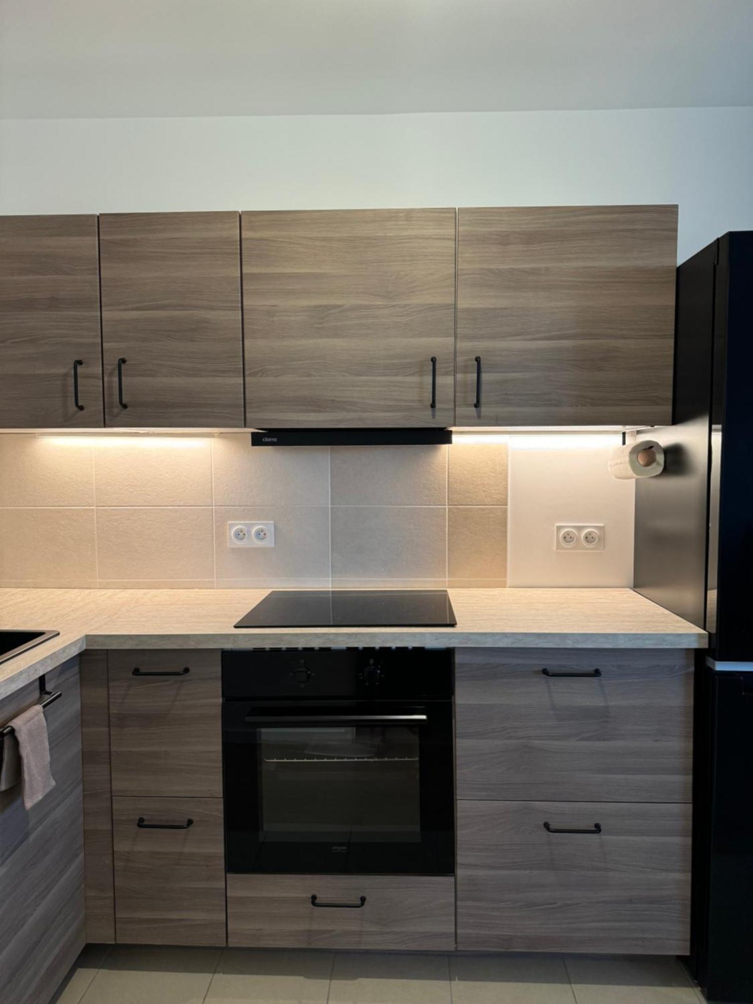 Appartement Cosy T2 Au Porte De Paris Au Pied Du Metro L9