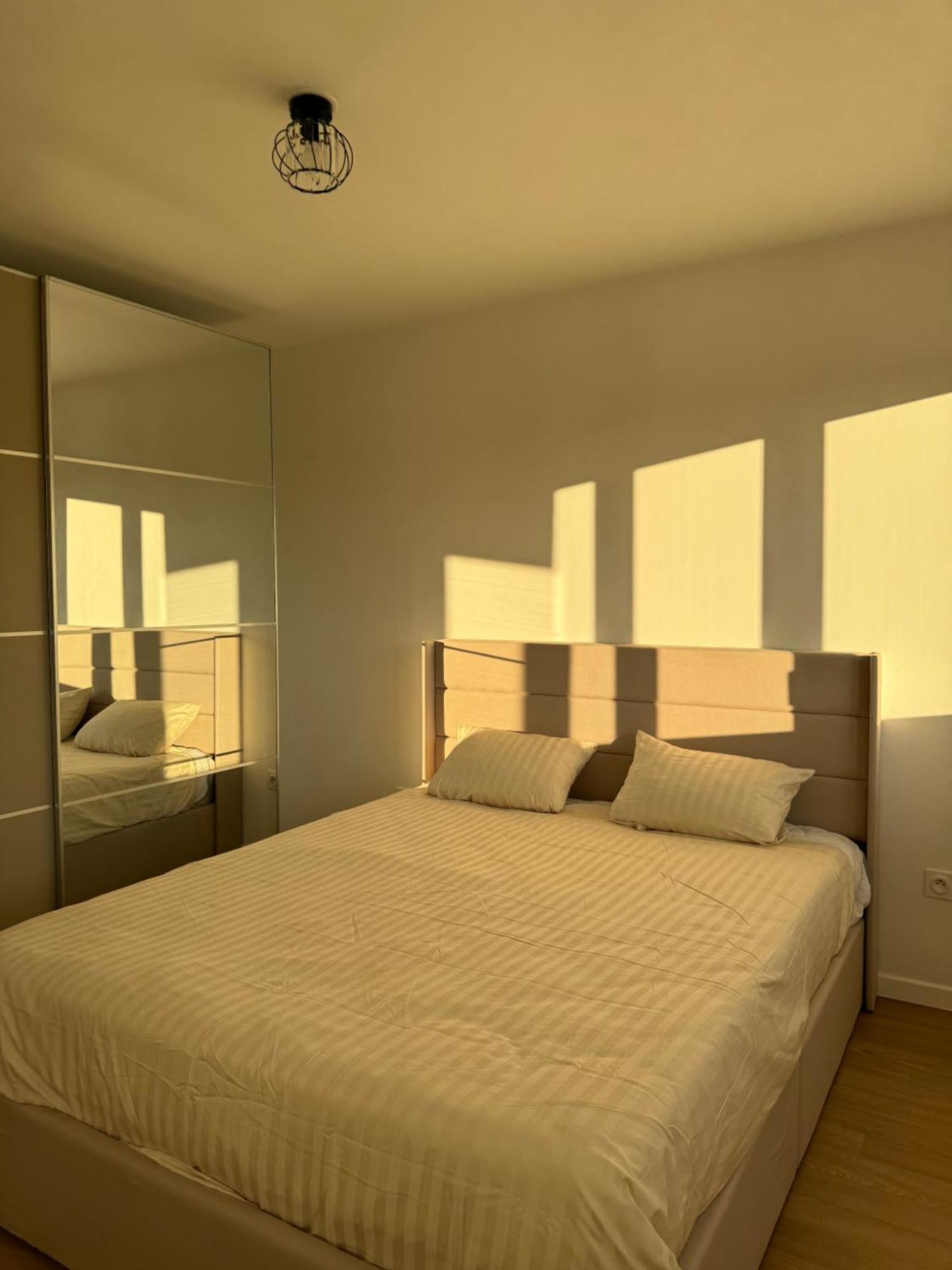 Appartement Cosy T2 Au Porte De Paris Au Pied Du Metro L9 *